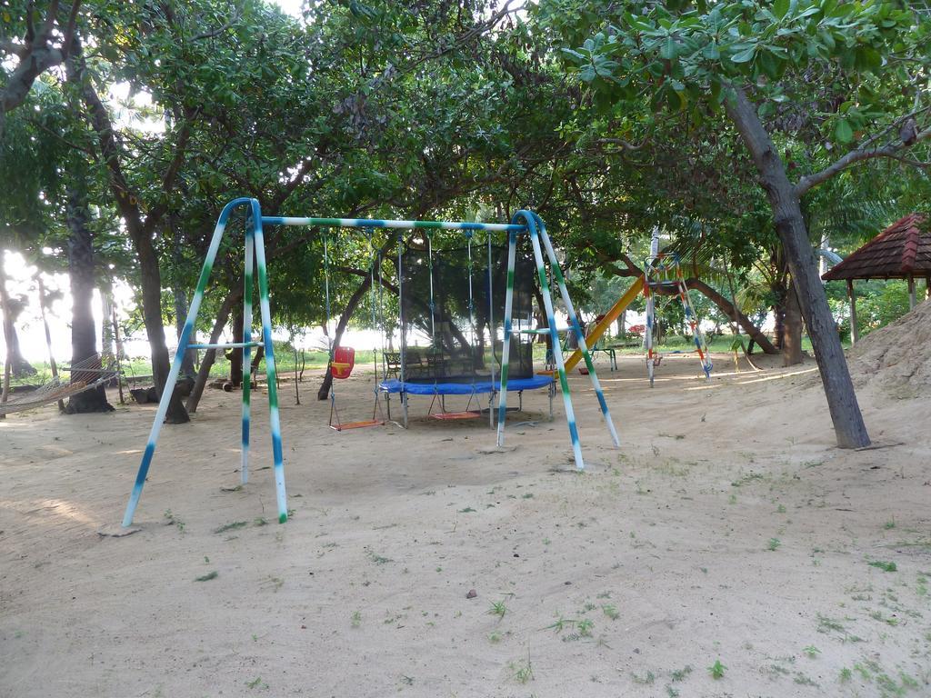 Riviera Resort Batticaloa Bagian luar foto
