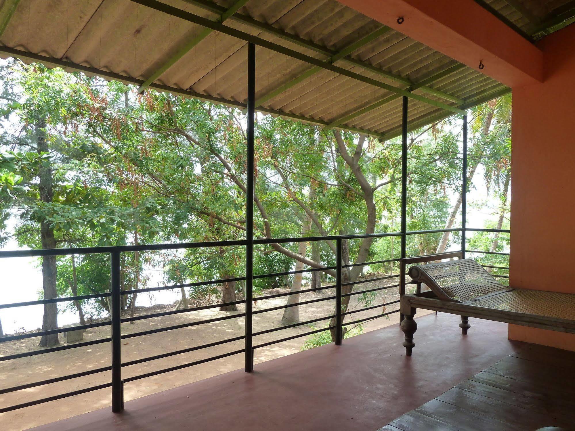 Riviera Resort Batticaloa Bagian luar foto