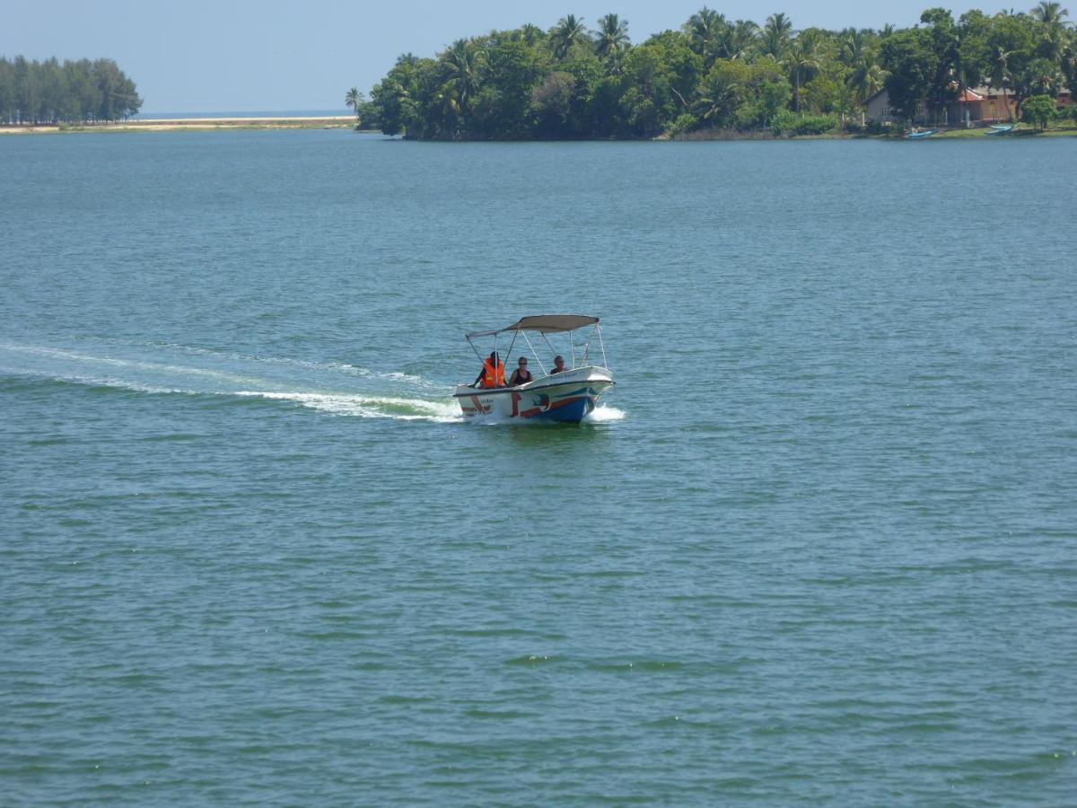 Riviera Resort Batticaloa Bagian luar foto